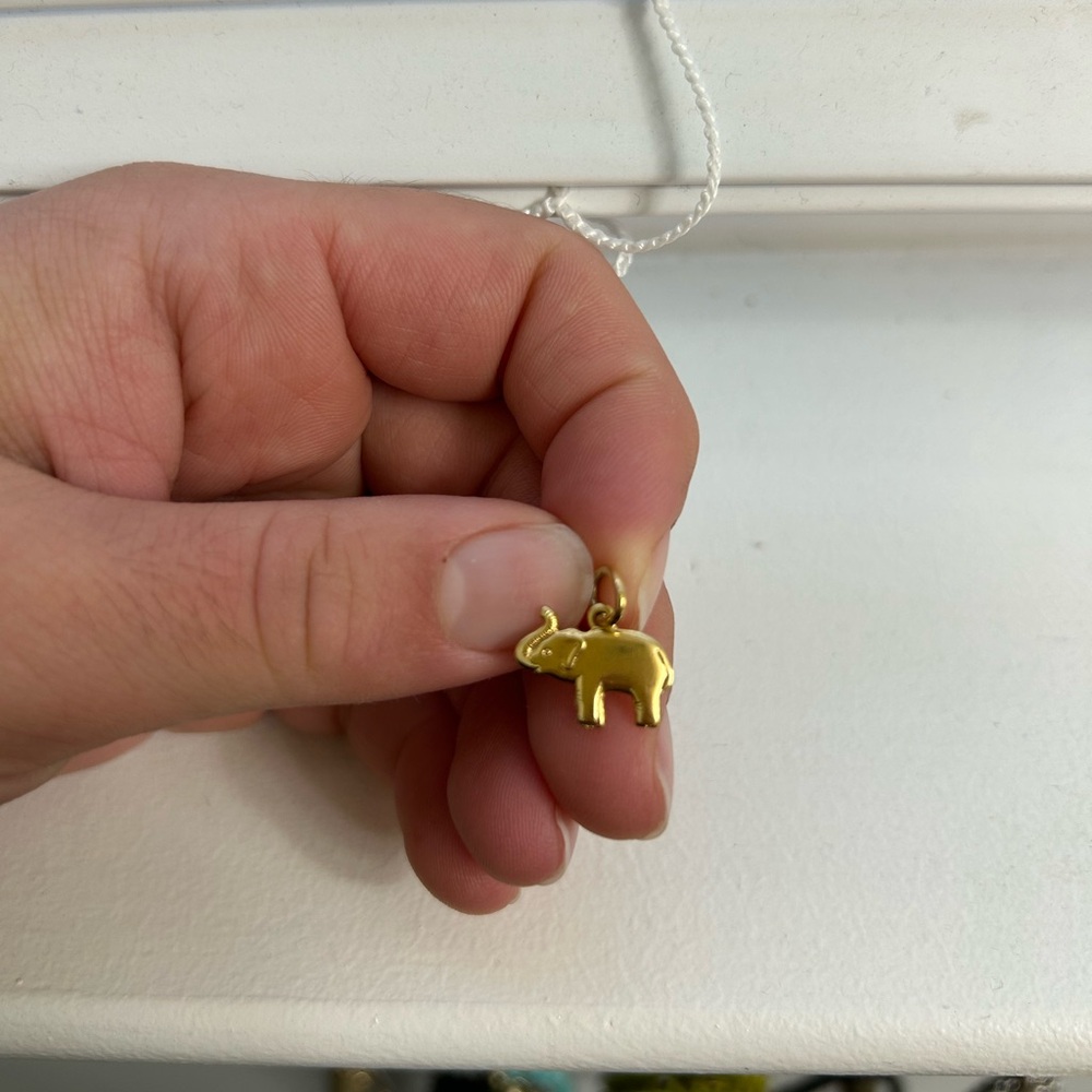 HART elephant charm
